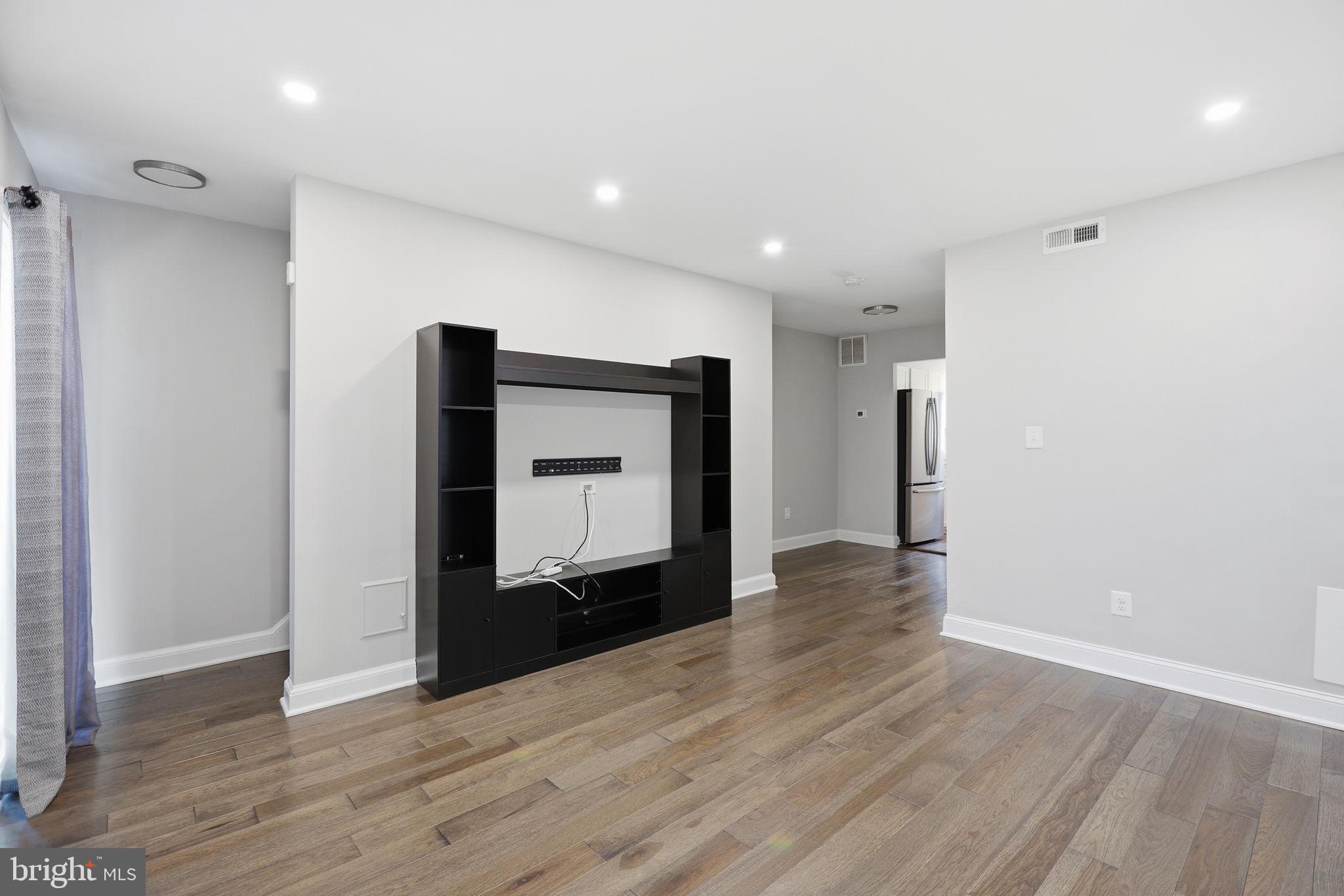 422 BURBANK STREET SE