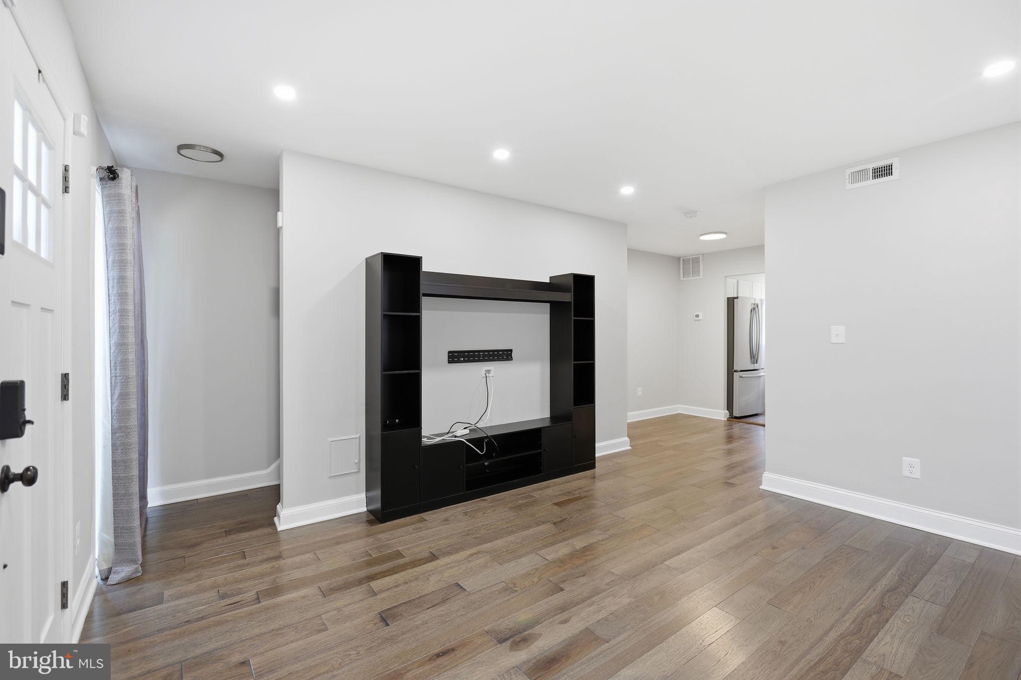 422 BURBANK STREET SE