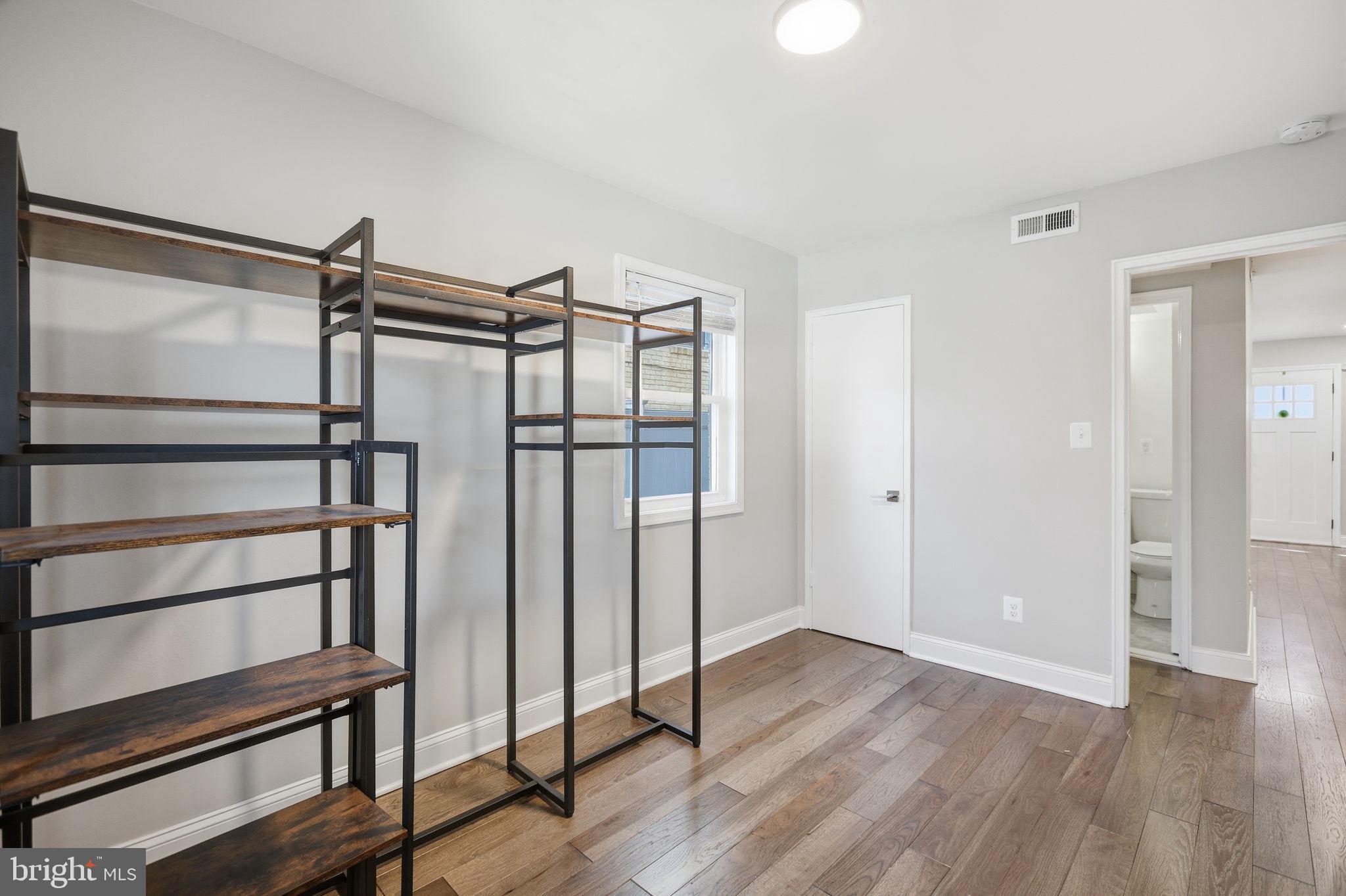 422 BURBANK STREET SE