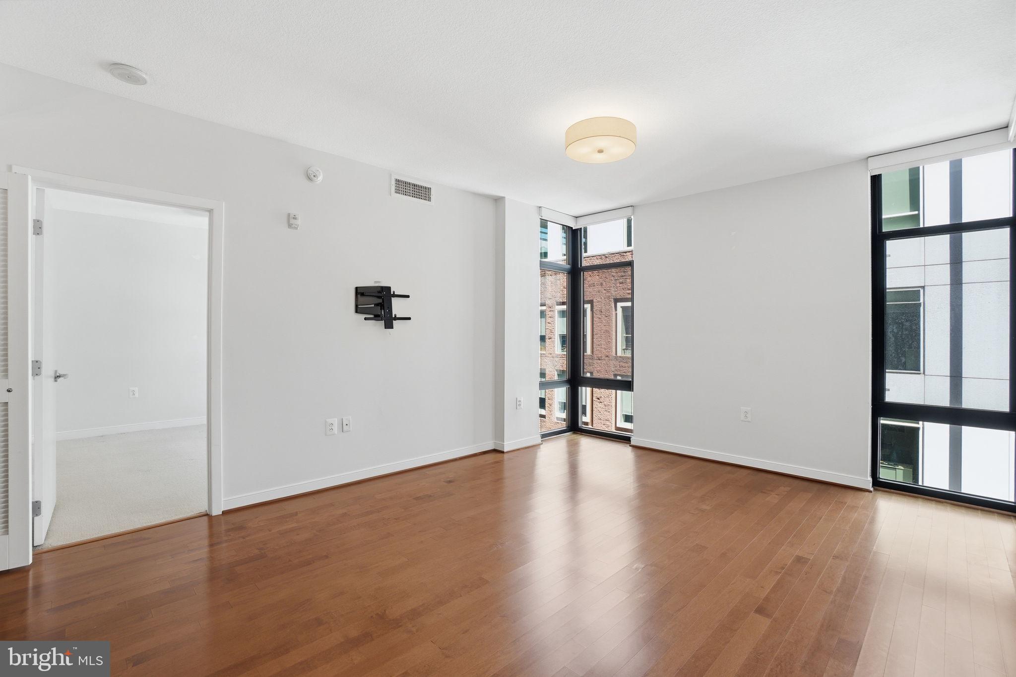 1010 MASSACHUSETTS AVENUE NW 812