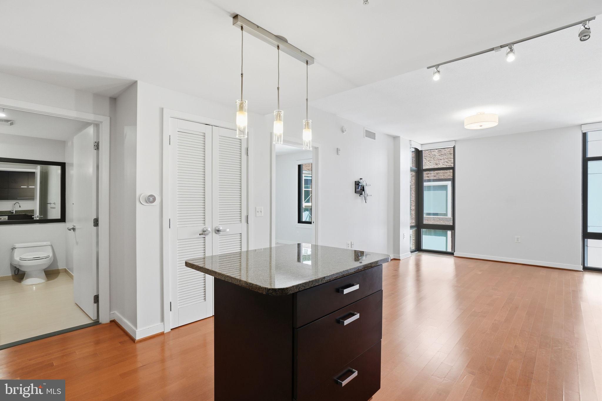 1010 MASSACHUSETTS AVENUE NW 812