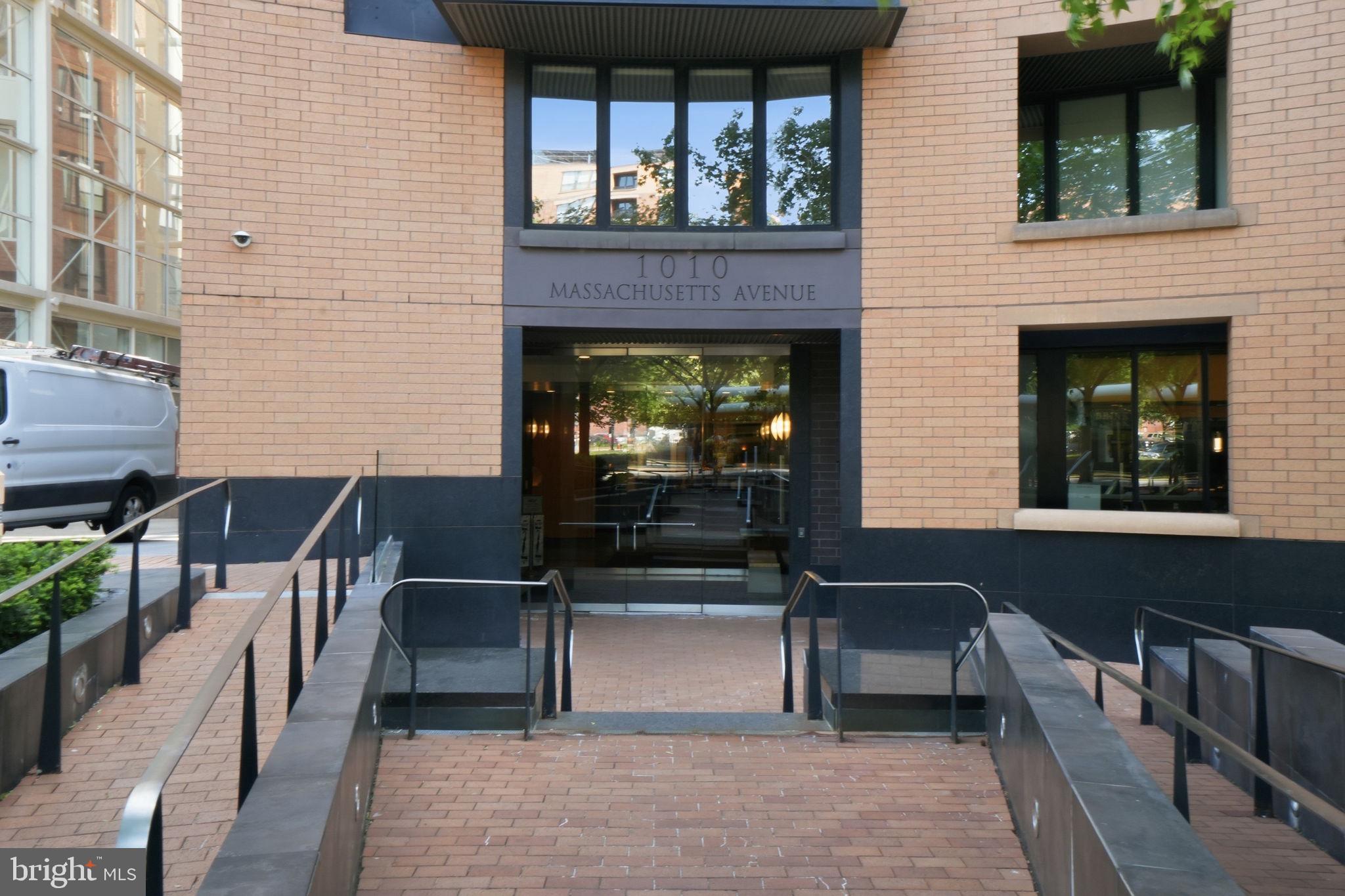 1010 MASSACHUSETTS AVENUE NW 812