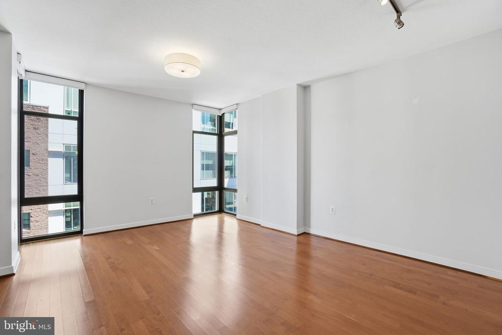 1010 MASSACHUSETTS AVENUE NW 812