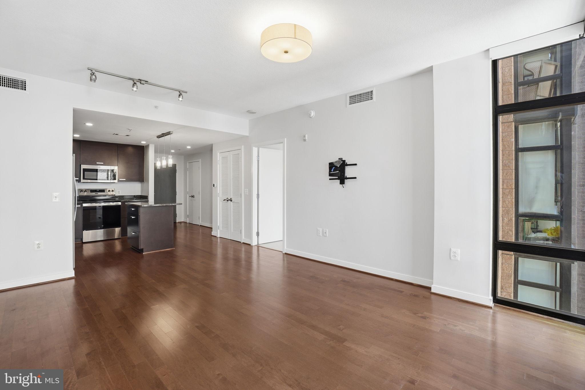 1010 MASSACHUSETTS AVENUE NW 812