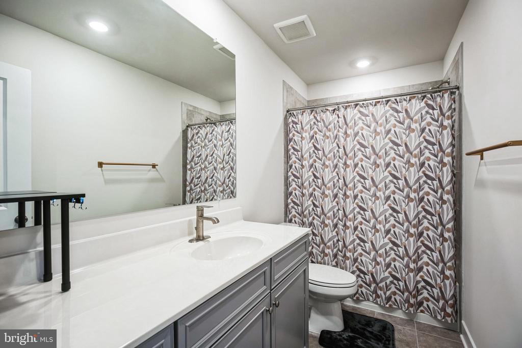 4165 BRODIE PL