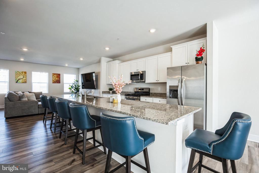 4165 BRODIE PL