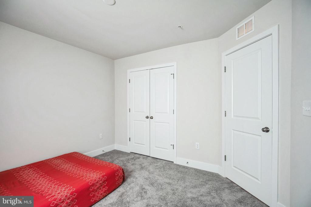 4165 BRODIE PL
