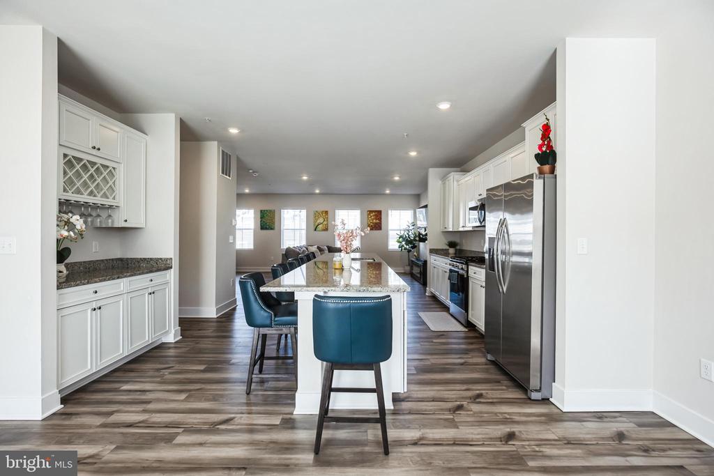4165 BRODIE PL