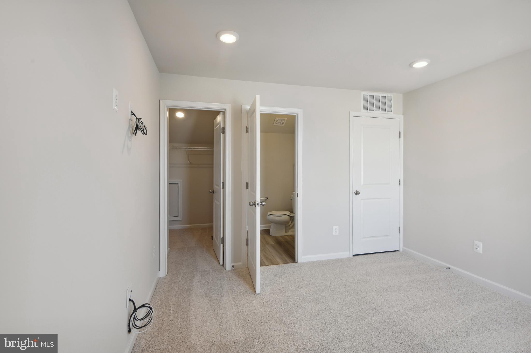 4824 Vista Glen Ln