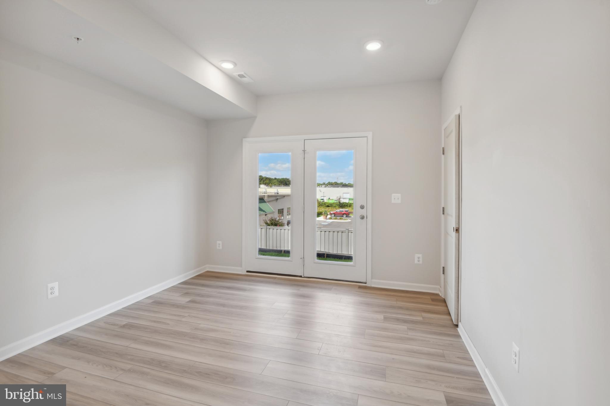 4824 Vista Glen Ln
