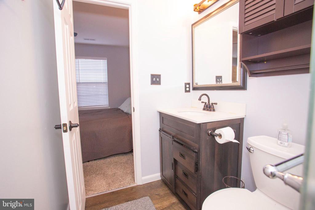 4623 Penzance Pl