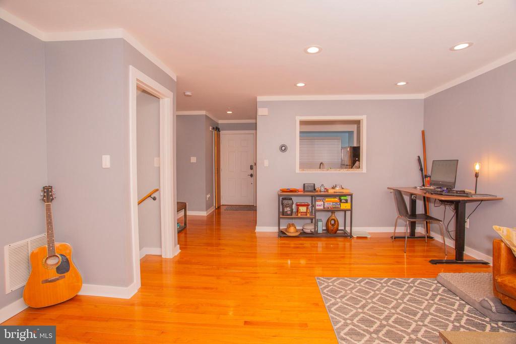 4623 Penzance Pl