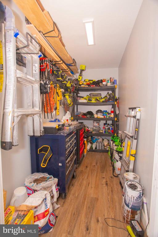 4623 Penzance Pl