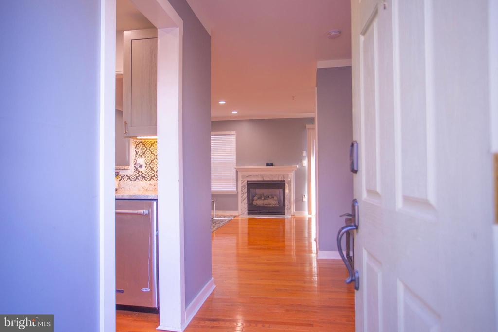 4623 Penzance Pl