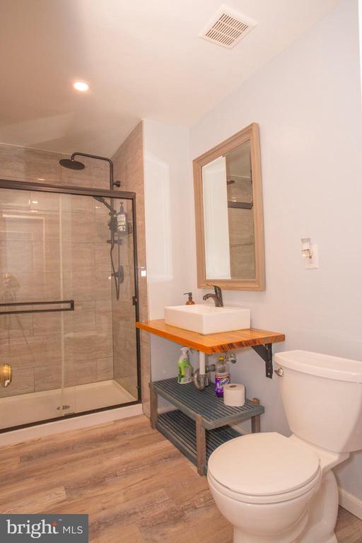 4623 Penzance Pl