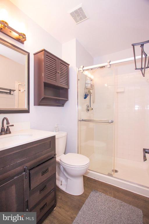 4623 Penzance Pl