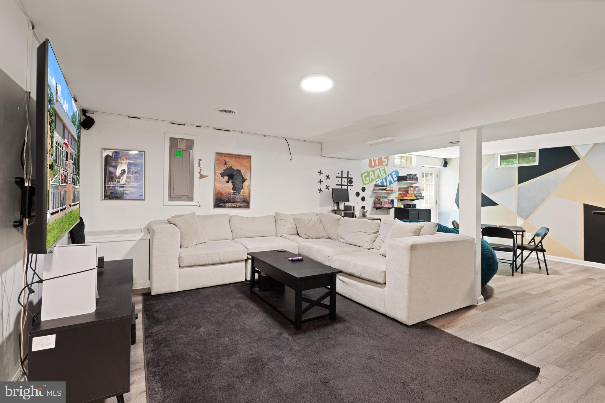 7912 WINGATE DRIVE