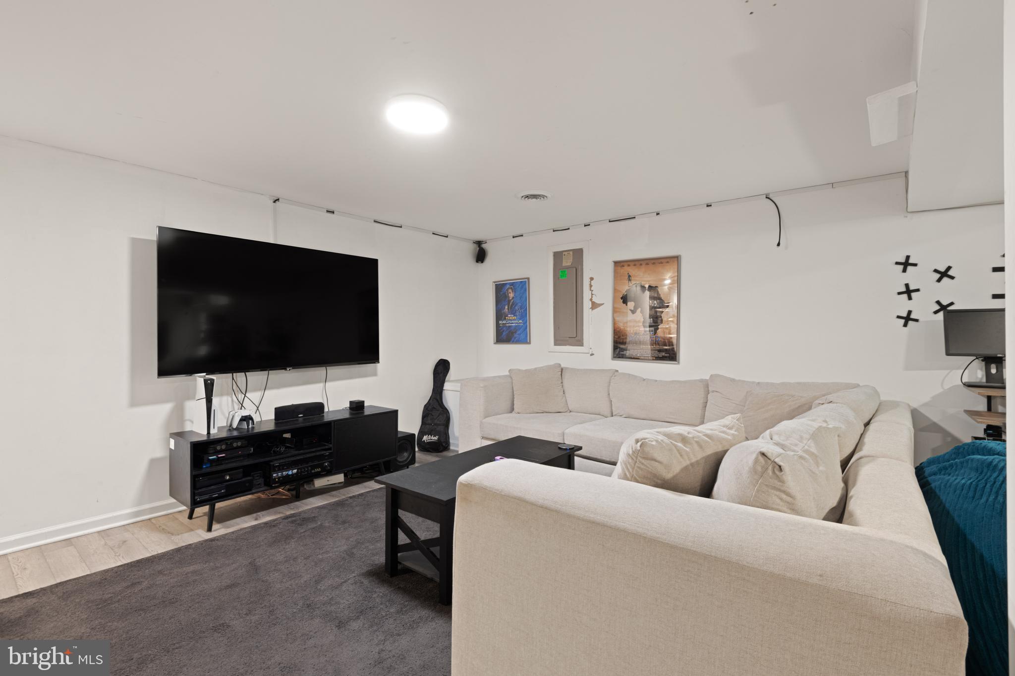 7912 WINGATE DRIVE