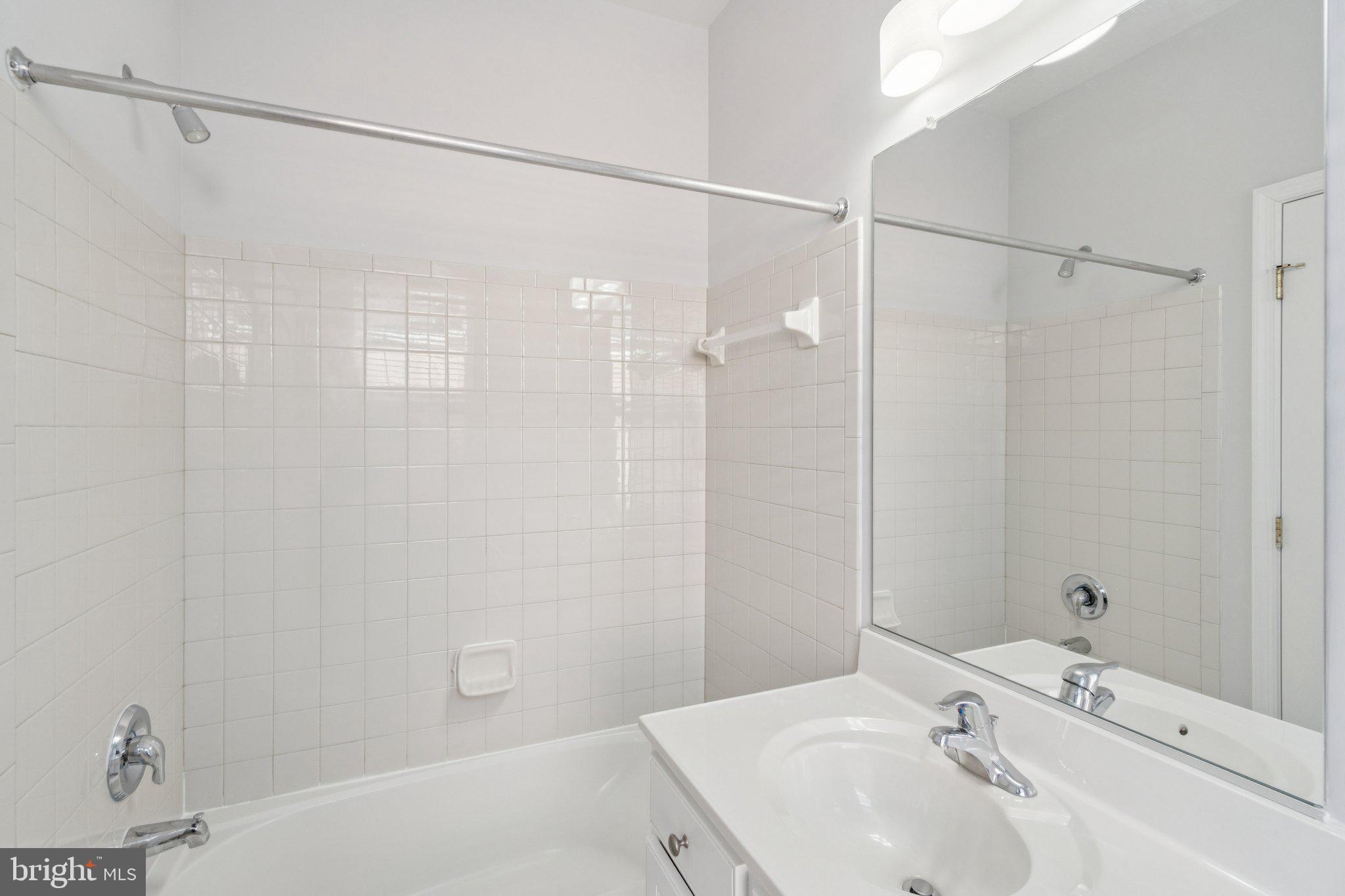 5611 HARTFIELD AVENUE