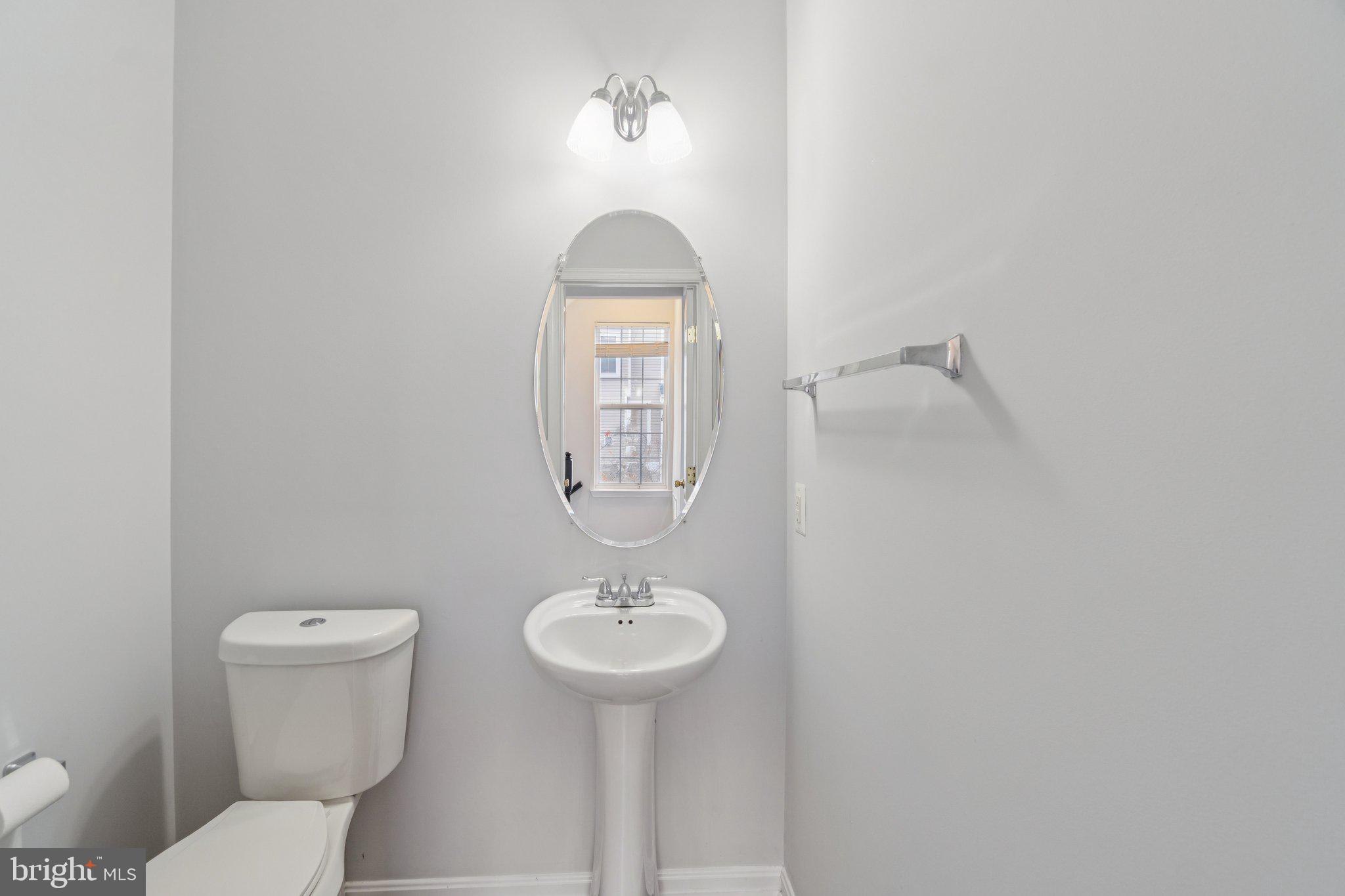 5611 HARTFIELD AVENUE