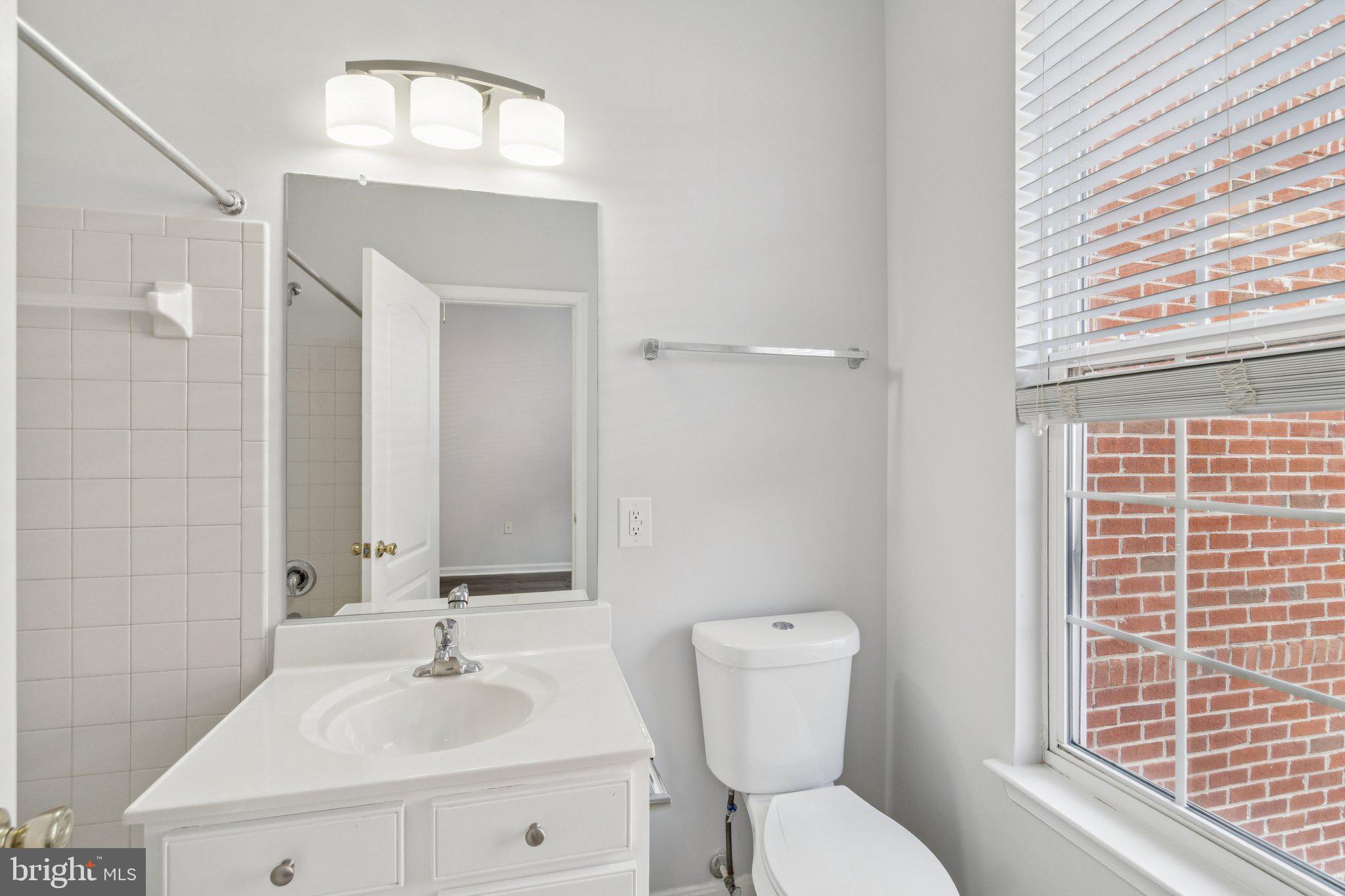 5611 HARTFIELD AVENUE