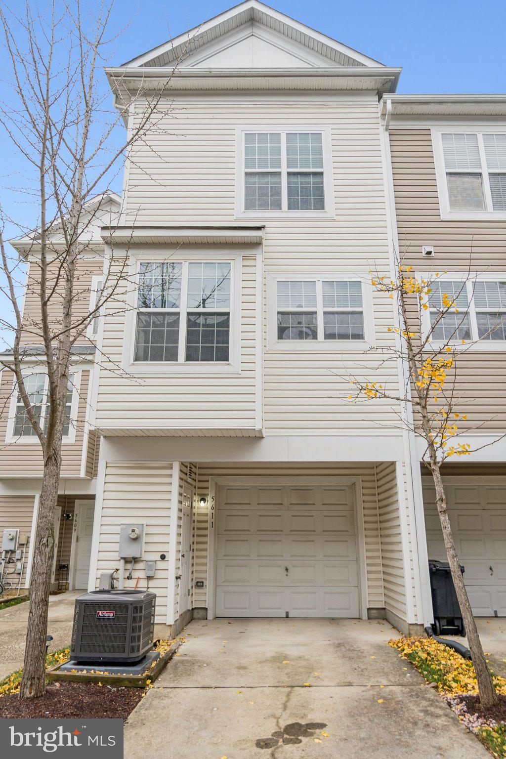 5611 HARTFIELD AVENUE