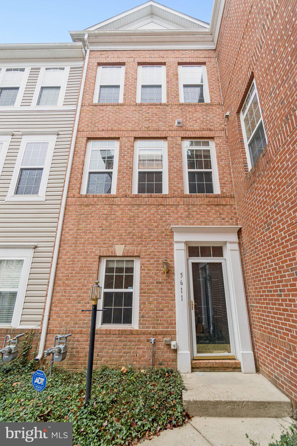 5611 HARTFIELD AVENUE