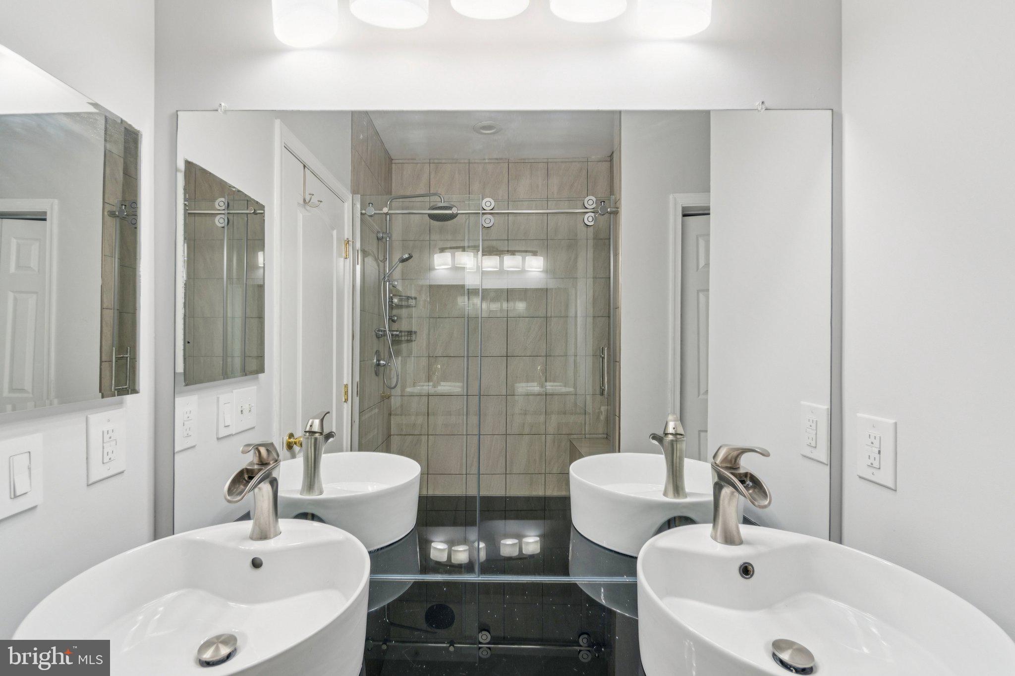 5611 HARTFIELD AVENUE