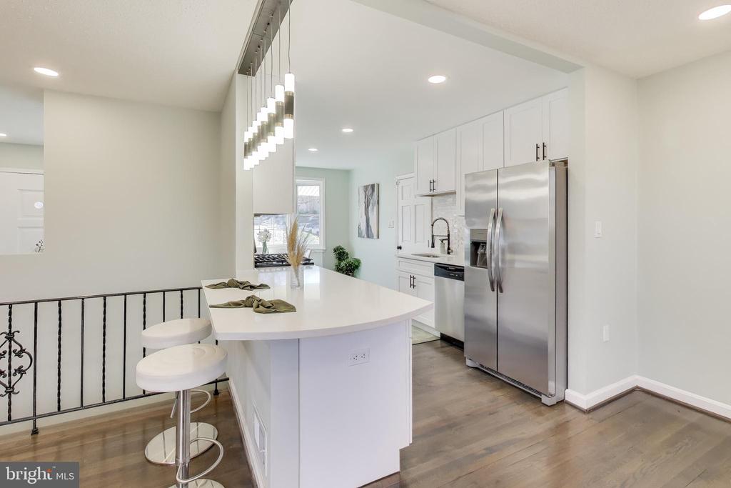 9808 WILLIAMSBURG DRIVE