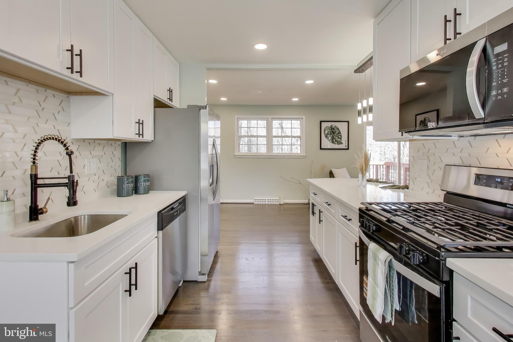 9808 WILLIAMSBURG DRIVE