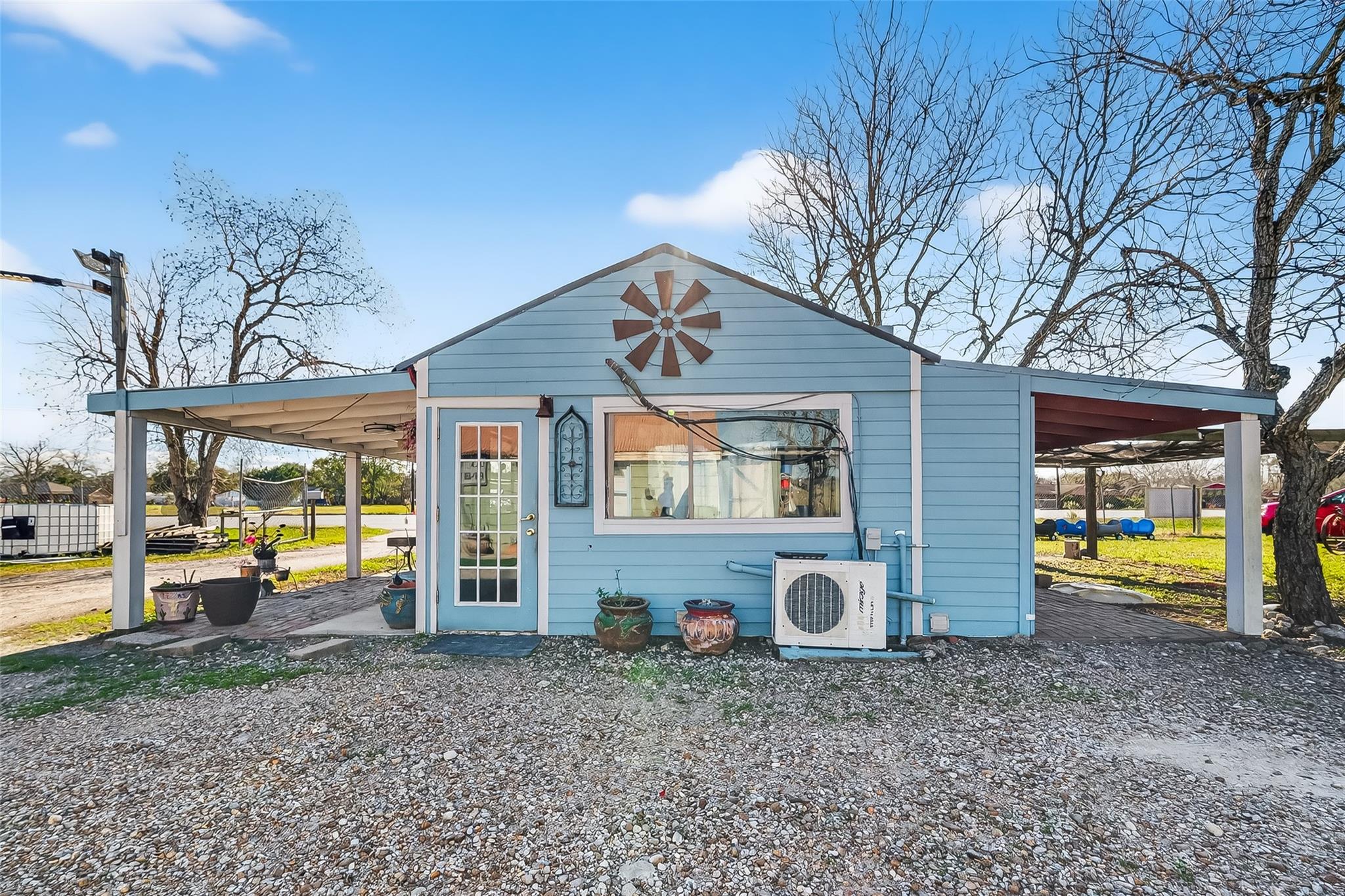 2900 W Highway 6