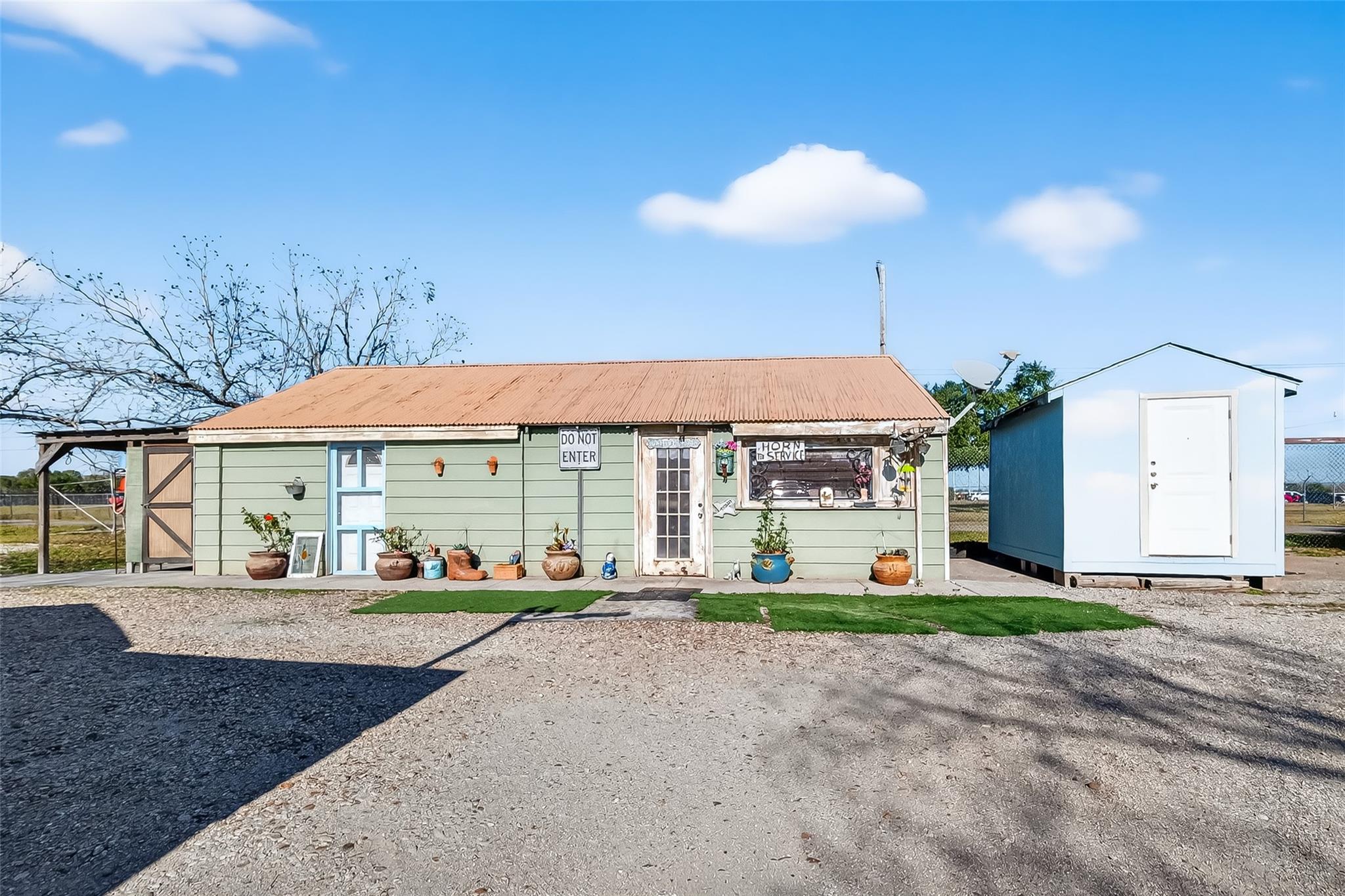2900 W Highway 6