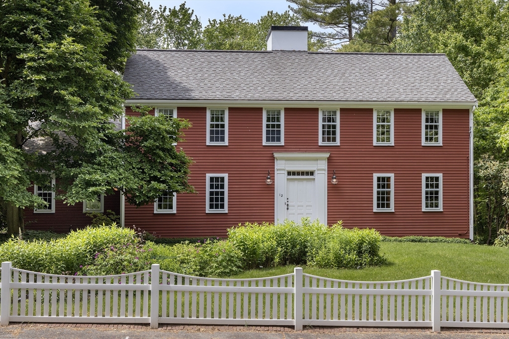 12 Queen Anne Ln