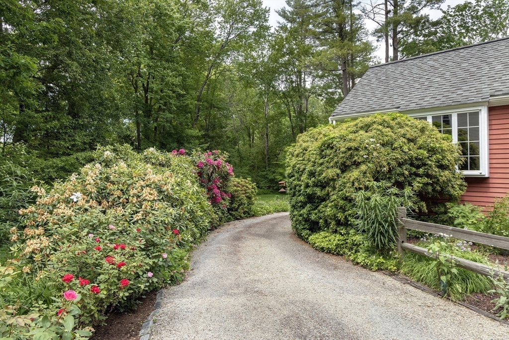 12 Queen Anne Ln
