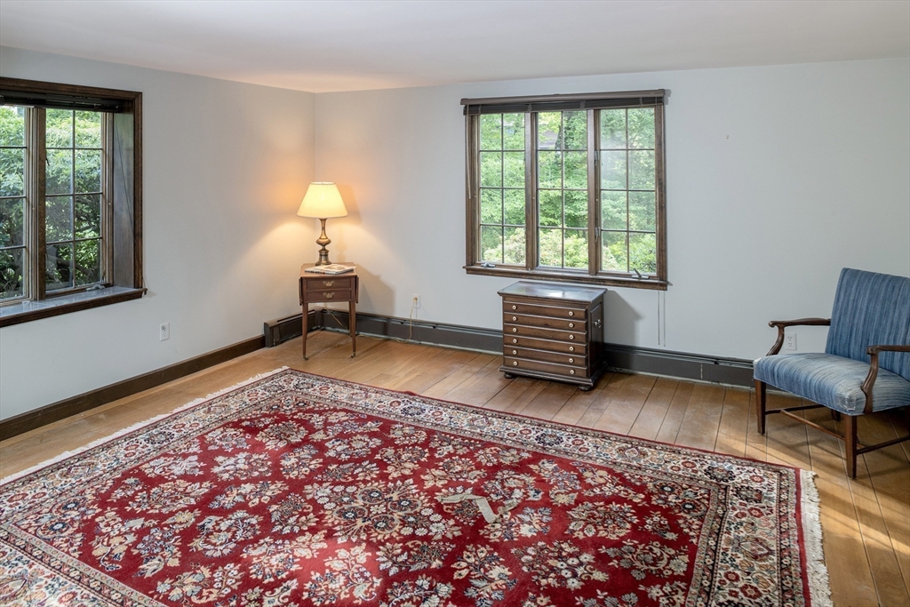 12 Queen Anne Ln