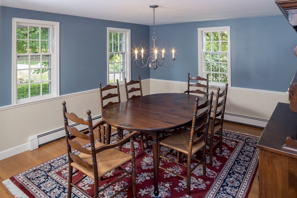12 Queen Anne Ln