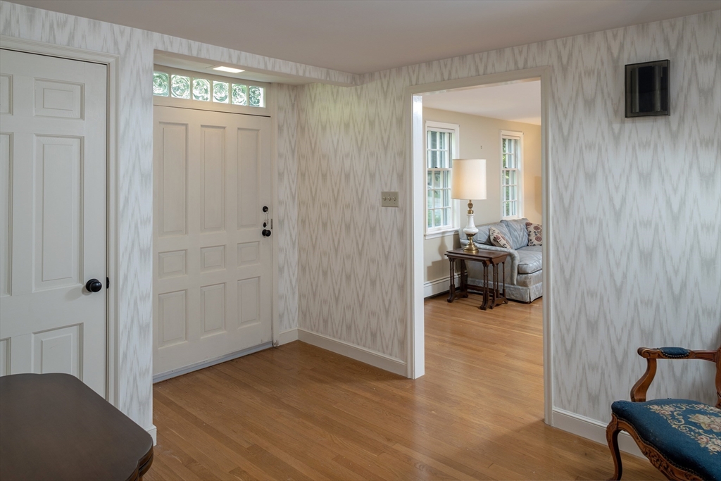12 Queen Anne Ln