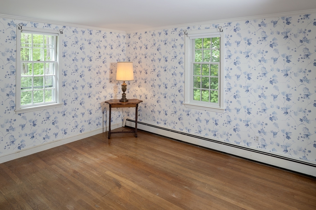 12 Queen Anne Ln