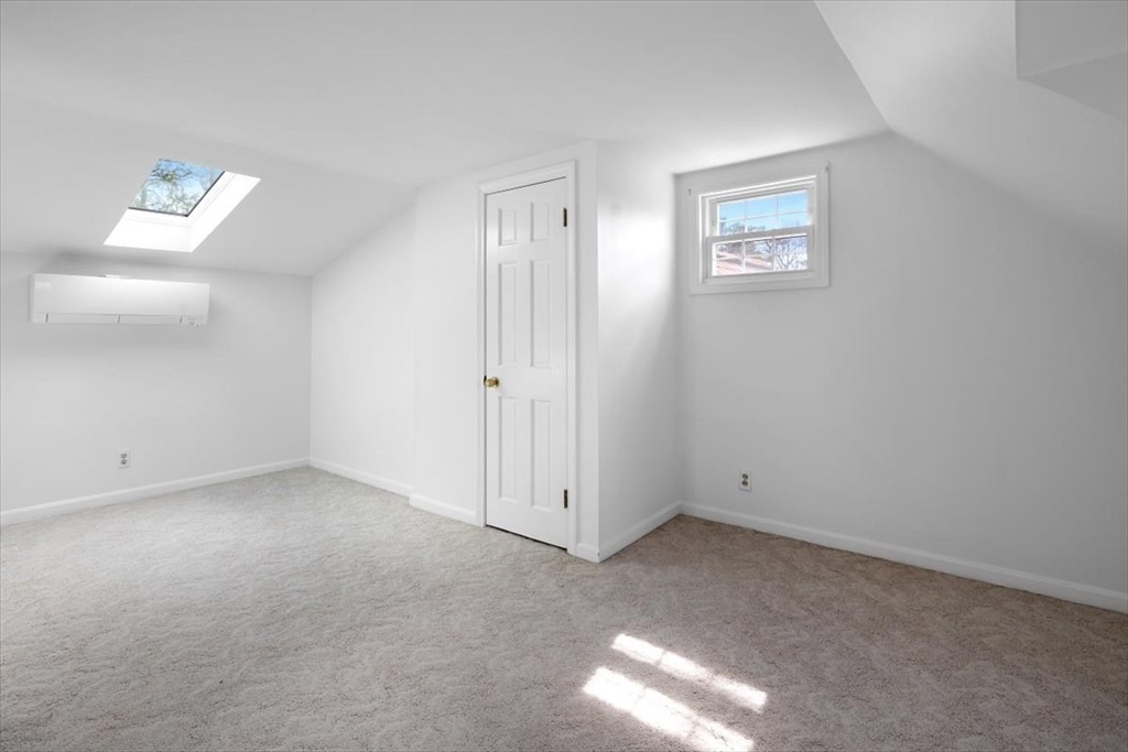 100 Holly Hill Cir
