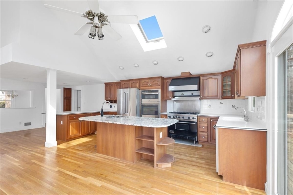 100 Holly Hill Cir
