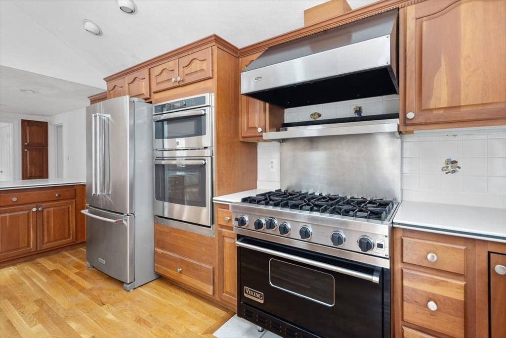 100 Holly Hill Cir