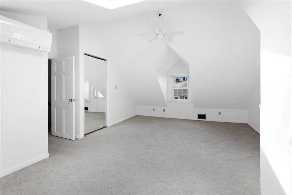 100 Holly Hill Cir