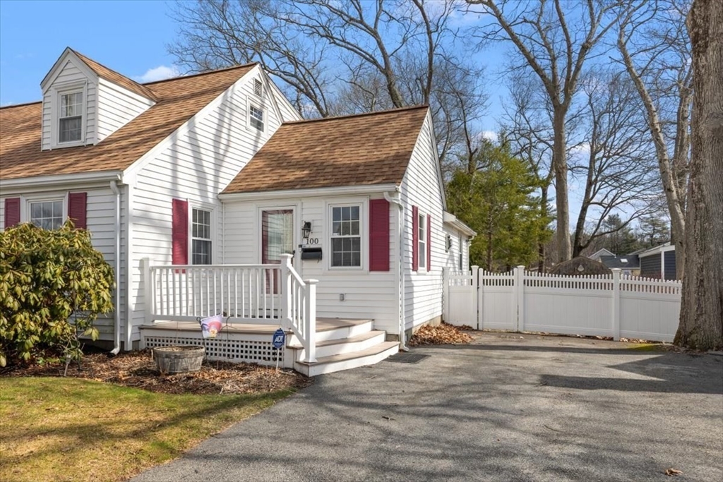 100 Holly Hill Cir