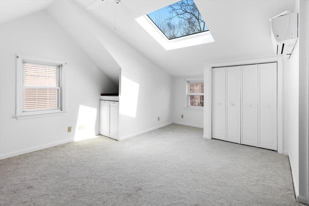 100 Holly Hill Cir