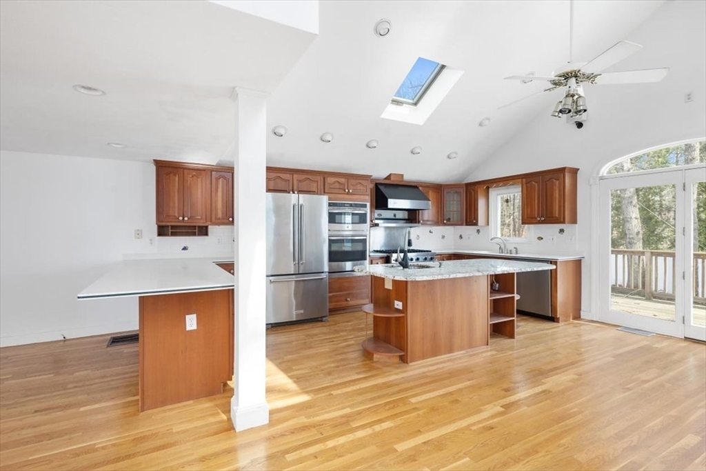 100 Holly Hill Cir