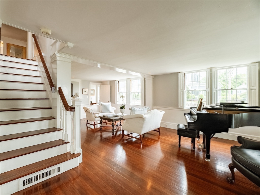 11 Water St