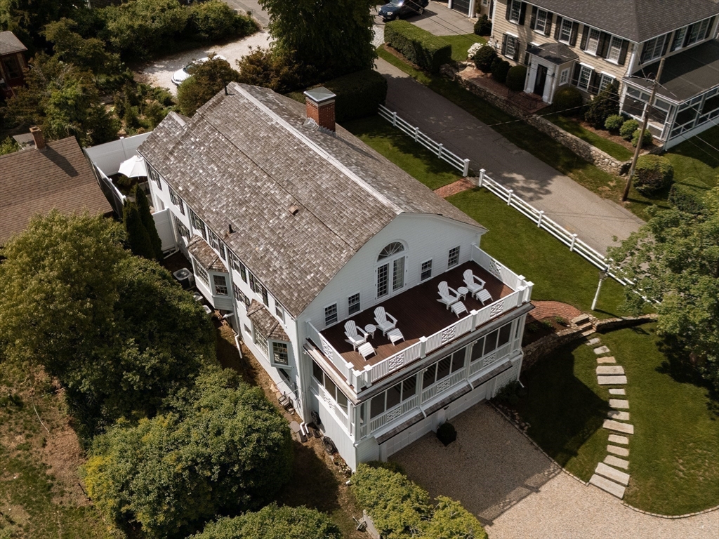 11 Water St