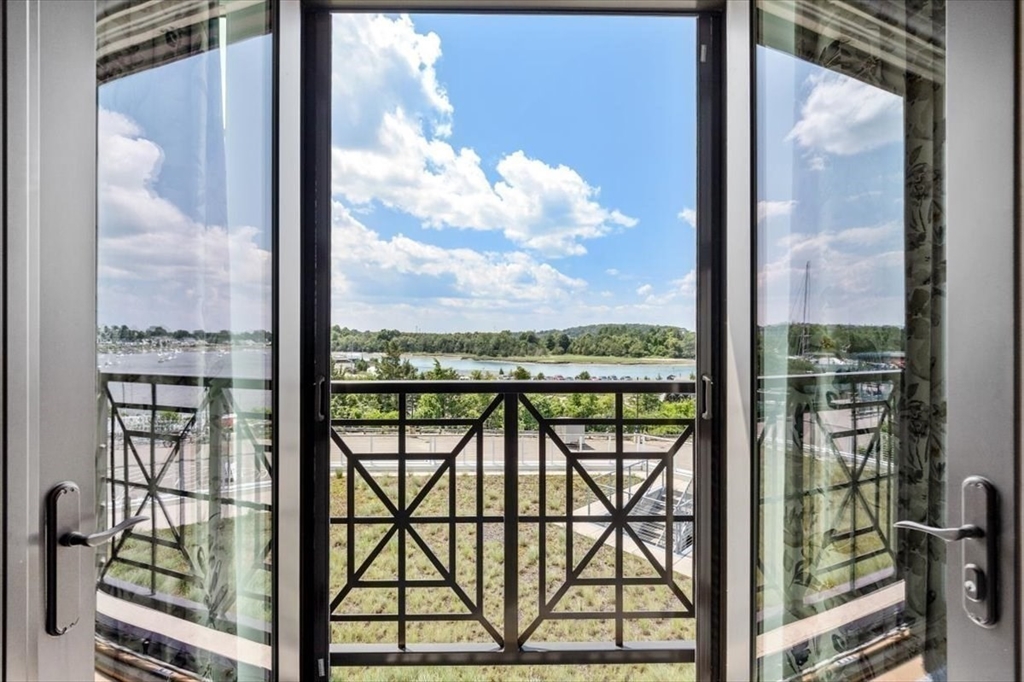 10 Shipyard Drive # 312