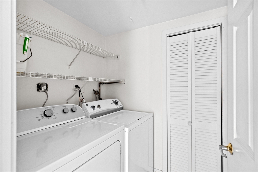 1 Commodore Ct # 305
