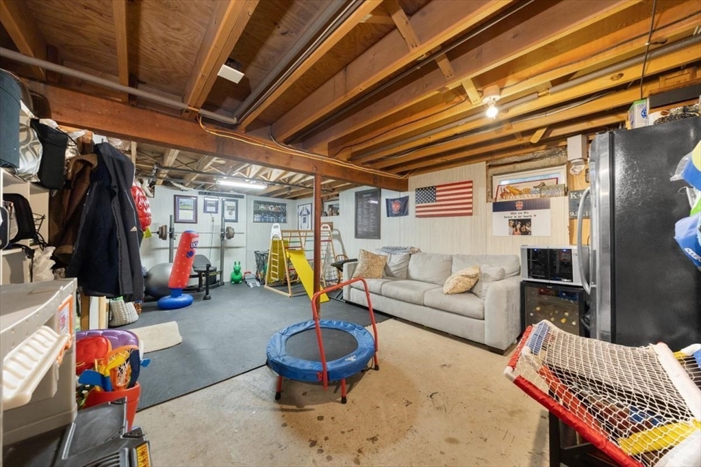 19 Goodrow Rd
